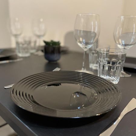 Saphir, Hyper Centre Ville Au Calme Au Fond D'Une Impasse 凯恩 外观 照片